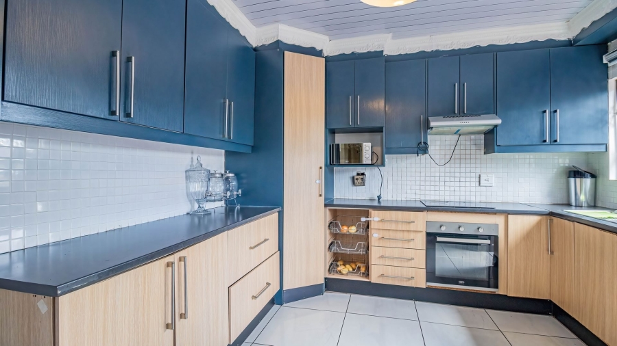 7 Bedroom Property for Sale in Mogwase Unit 4 North West